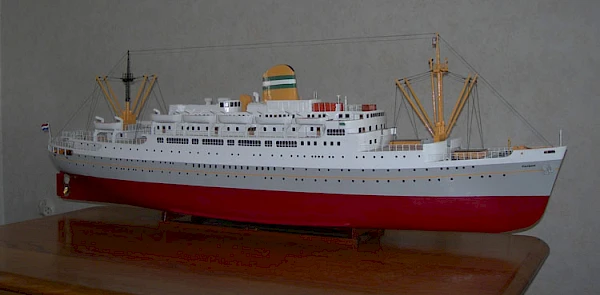 Maasdam (maasdam-model-1.jpg)